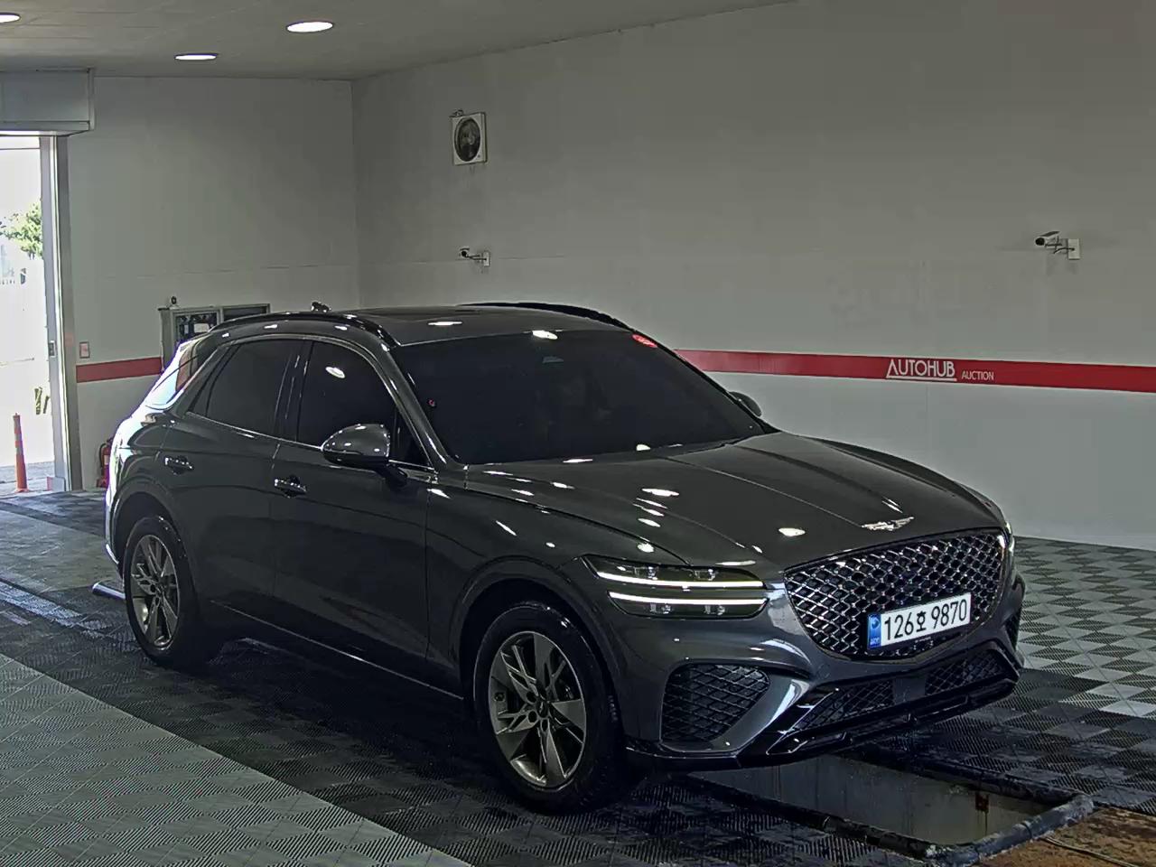 2021 - genesis gv70