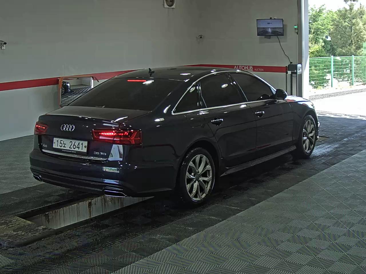 Audi A6 - 4