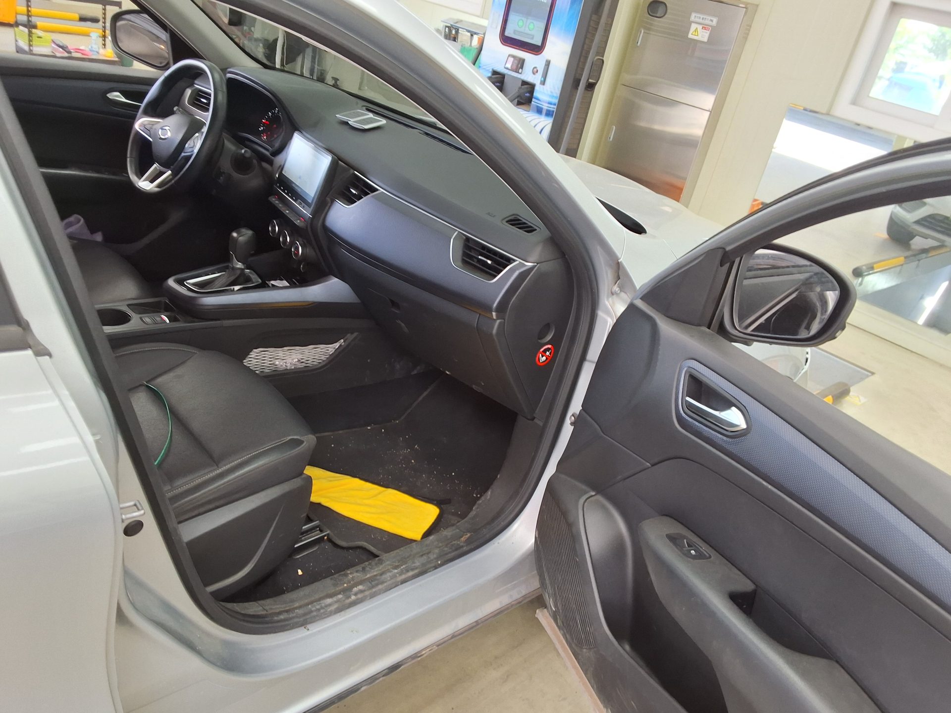 2020 - renault xm3
