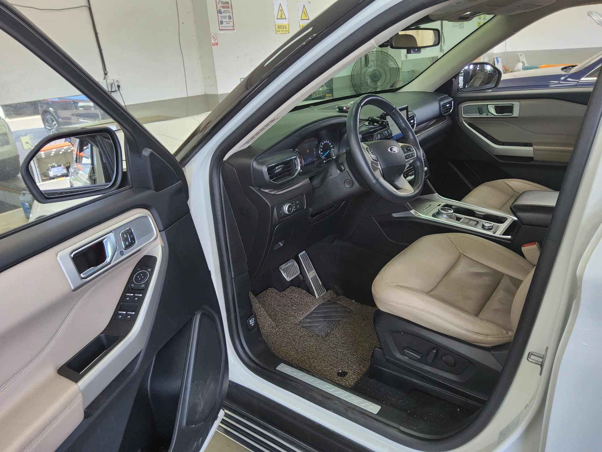 2021 - ford explorer