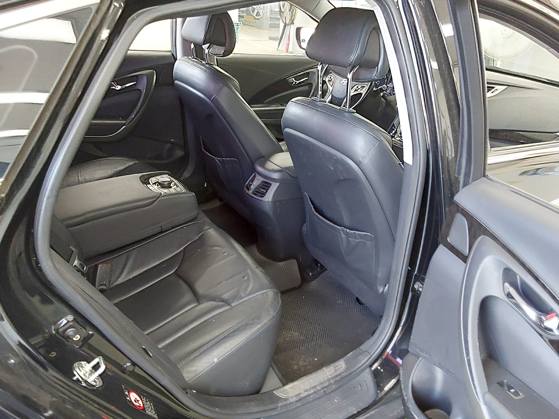 2011 - hyundai grandeur
