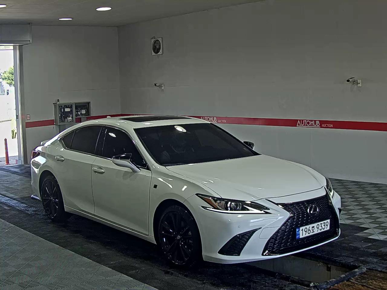 2024 - lexus es