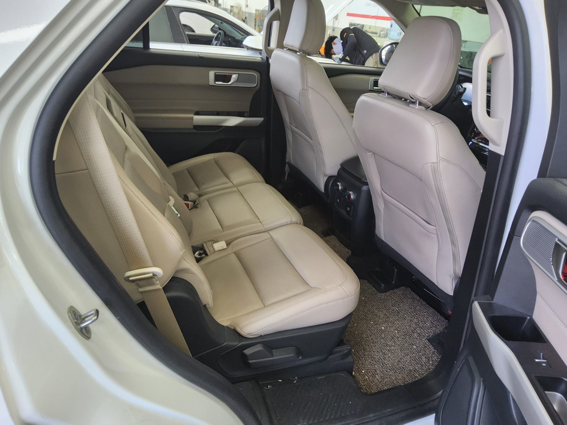 2021 - ford explorer