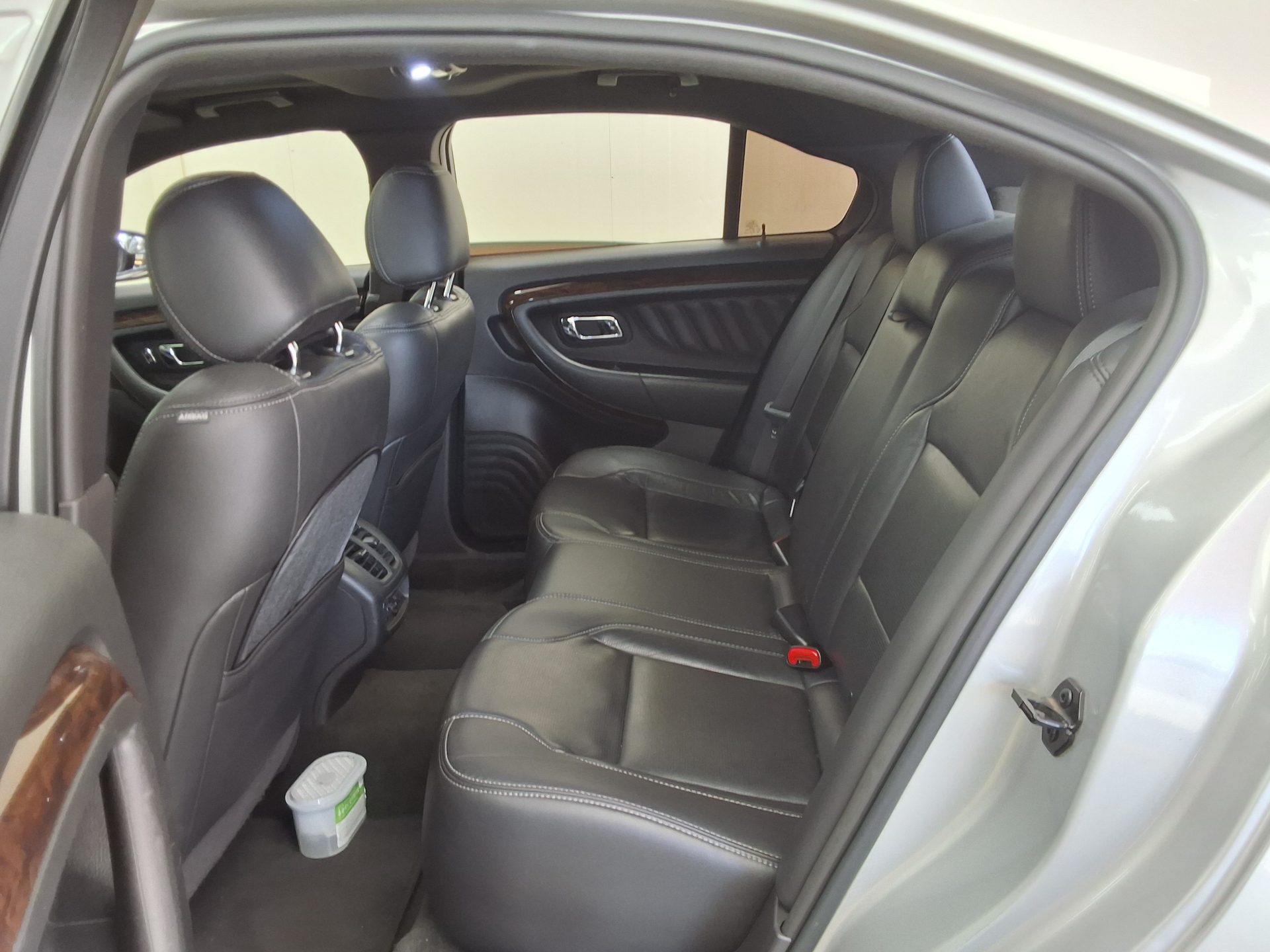 2014 - ford taurus
