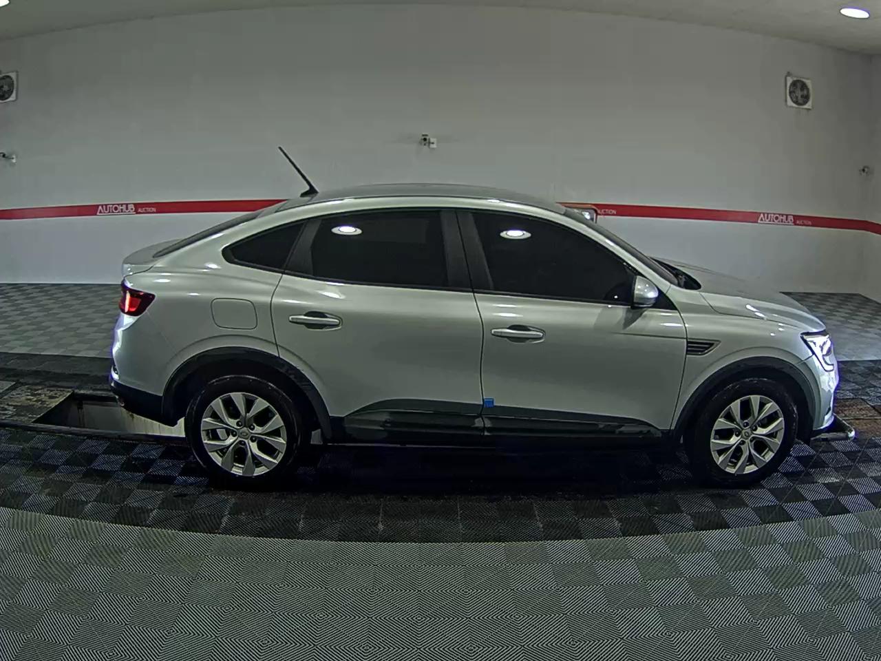 2020 - renault xm3