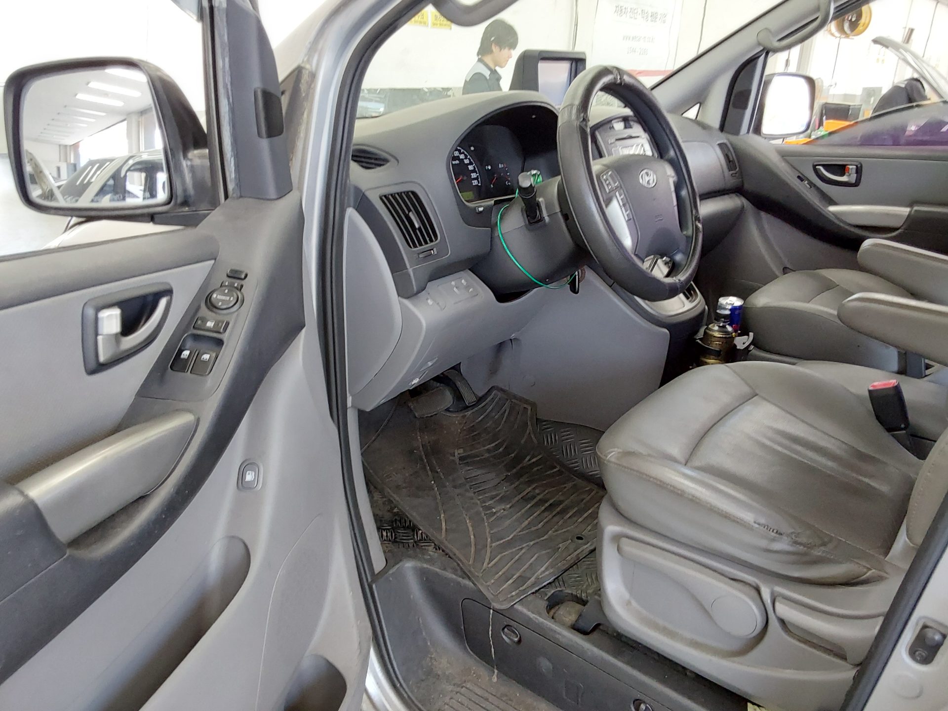 2013 - hyundai grand starex