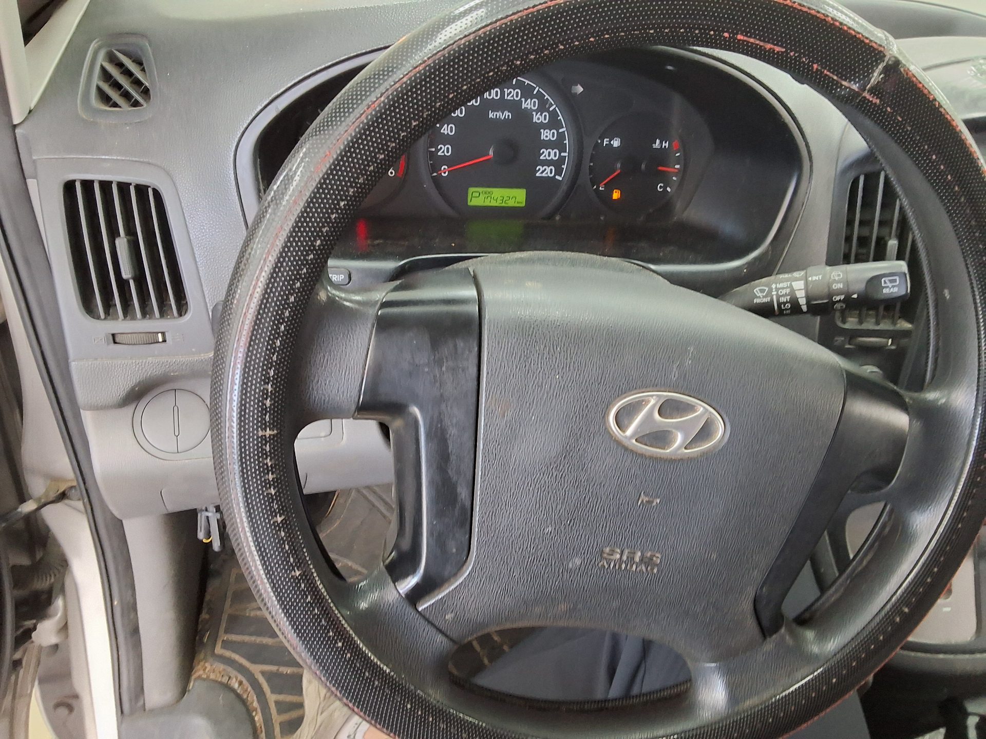 2015 - hyundai grand starex