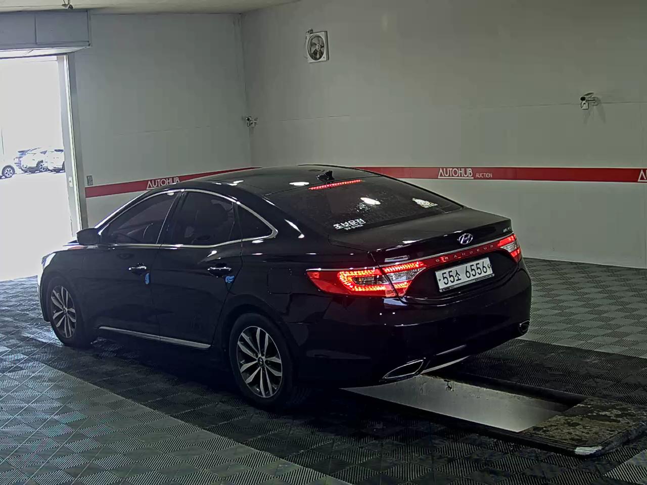 2011 - hyundai grandeur
