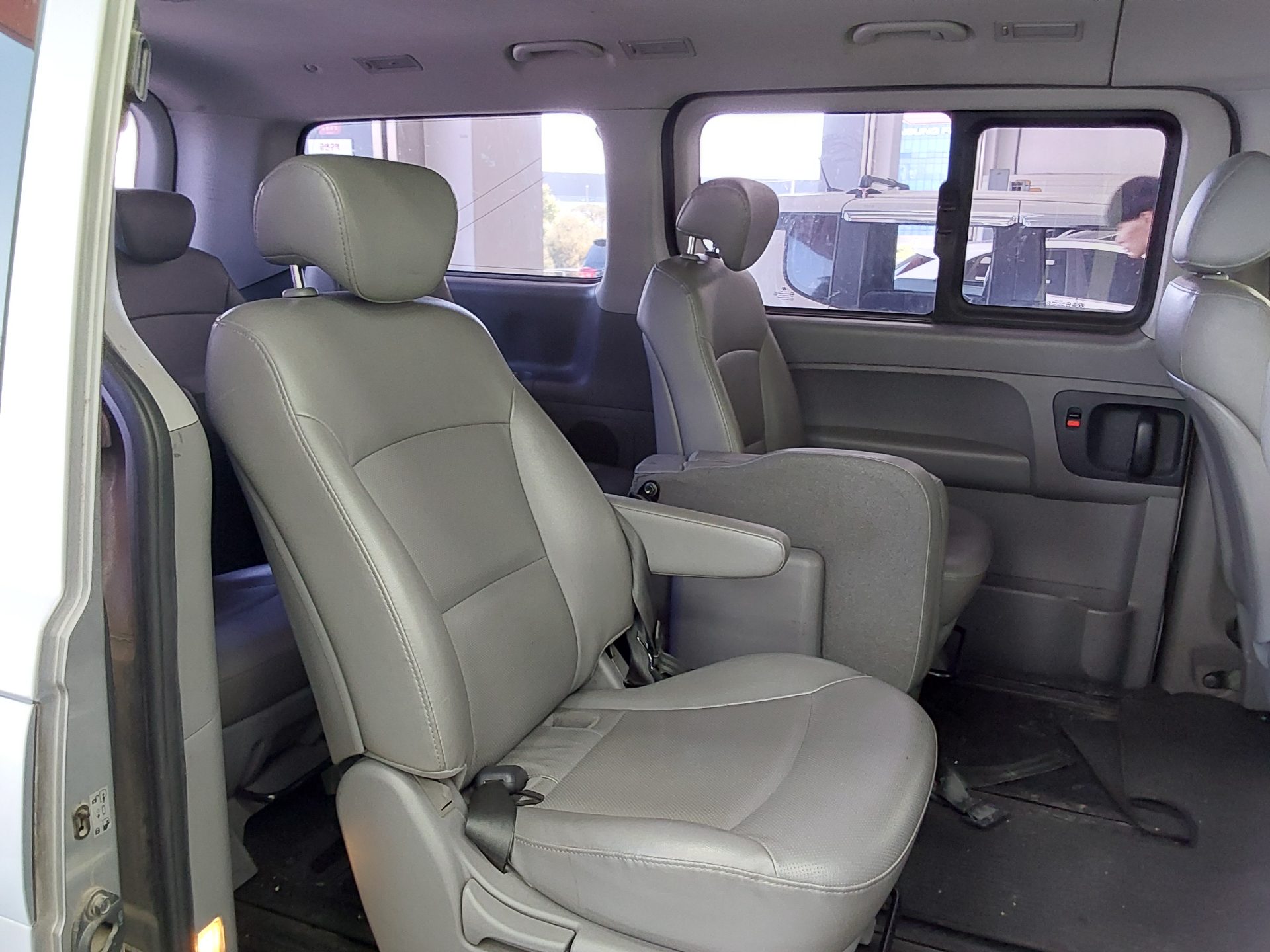 2013 - hyundai grand starex