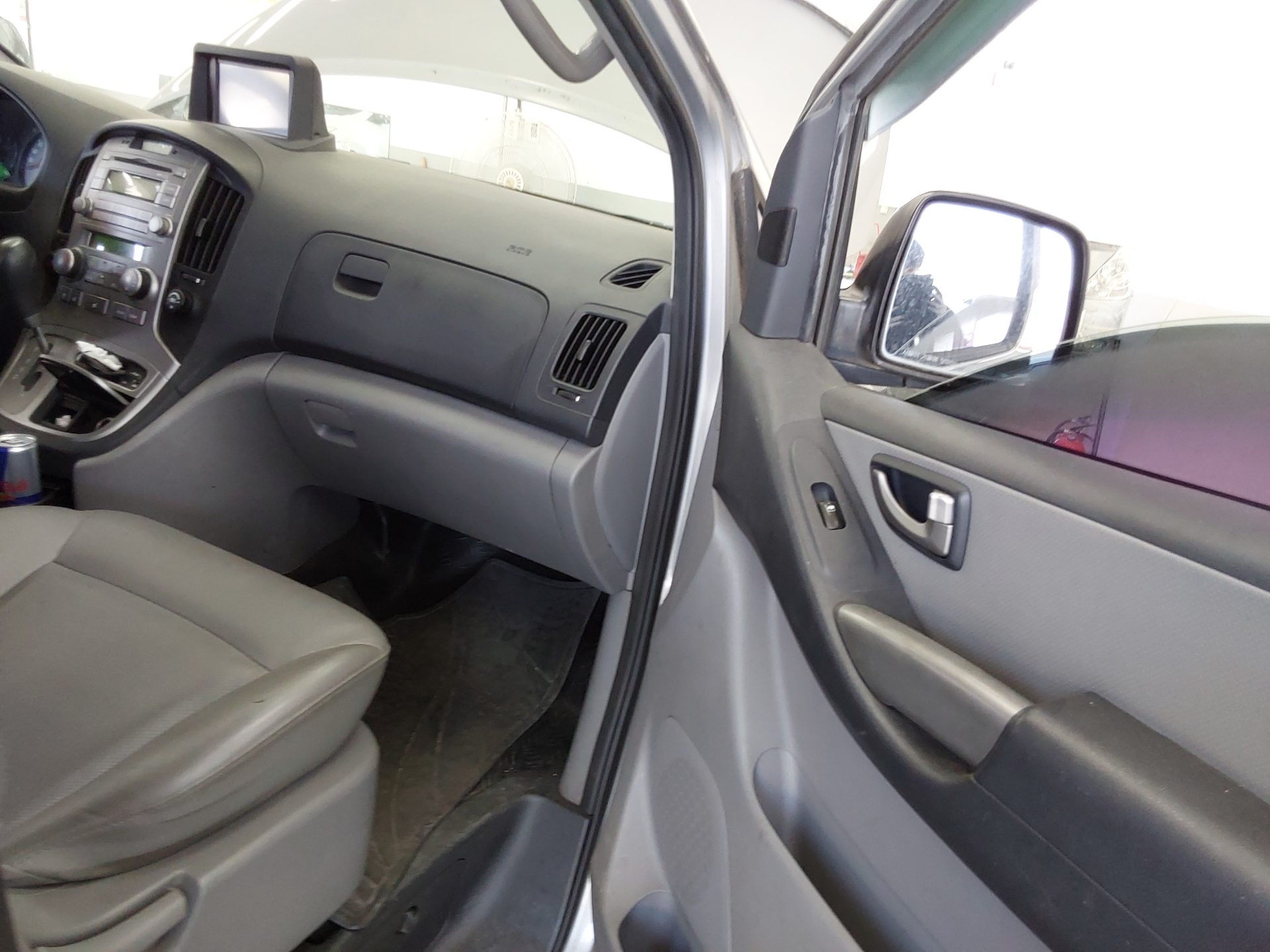 2013 - hyundai grand starex