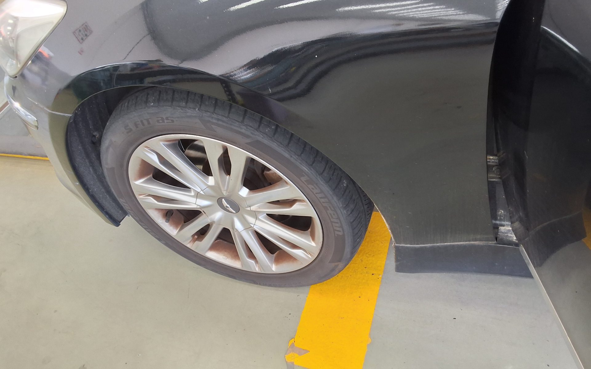 2012 - hyundai bh