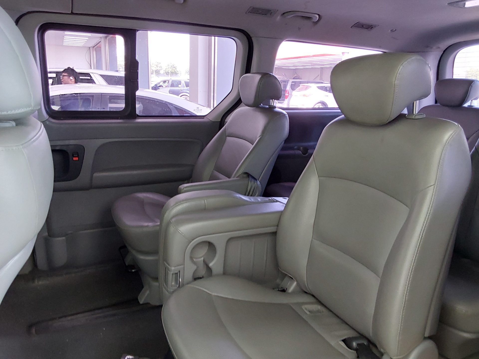 2013 - hyundai grand starex