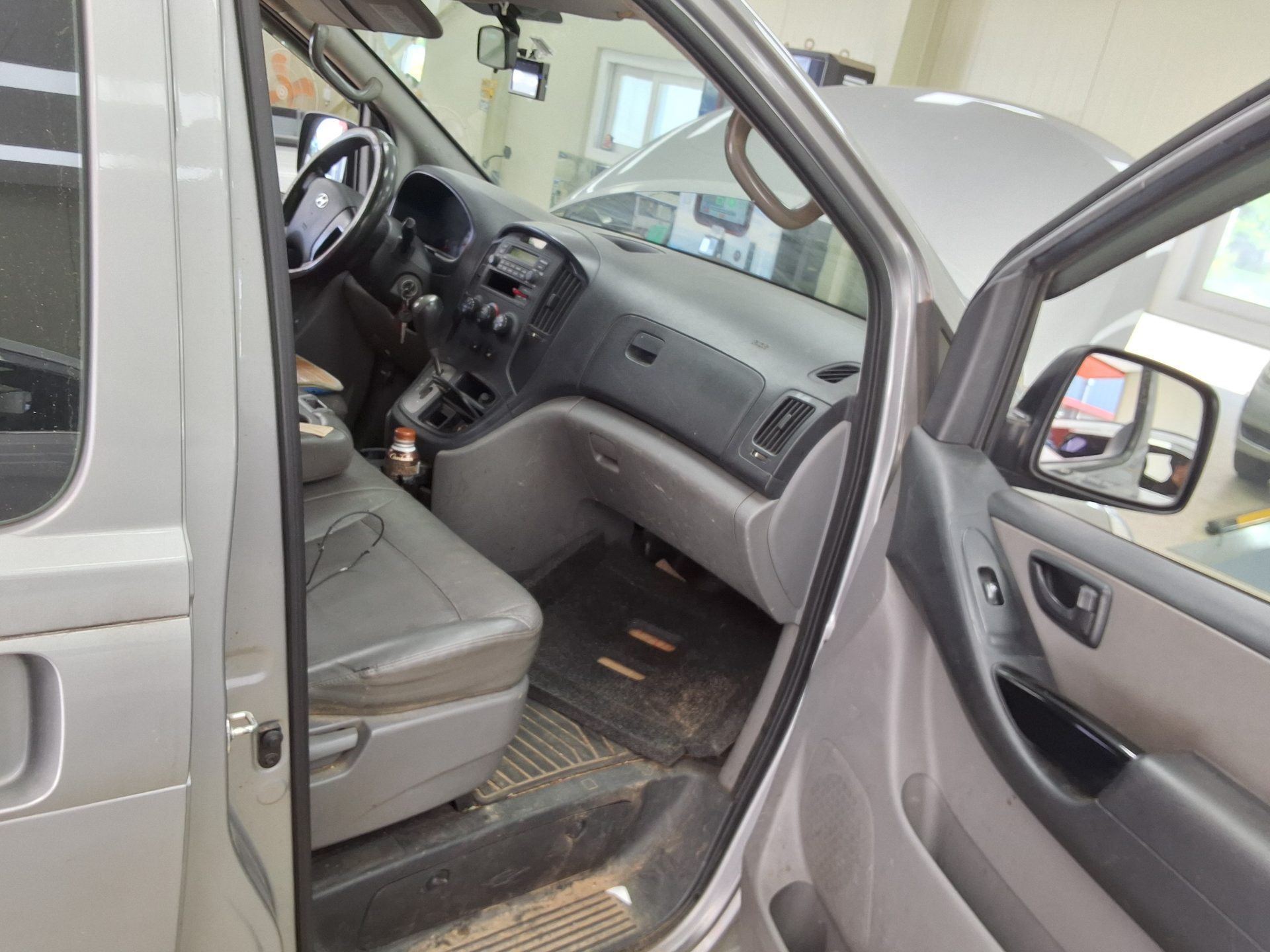 2015 - hyundai grand starex