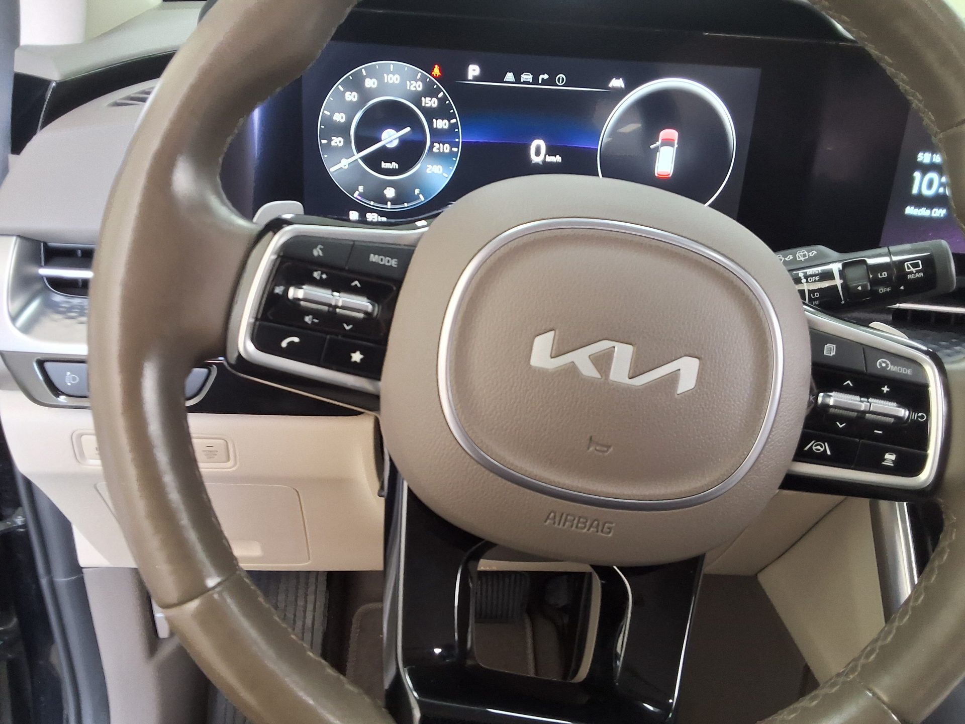 2022 - kia carnival