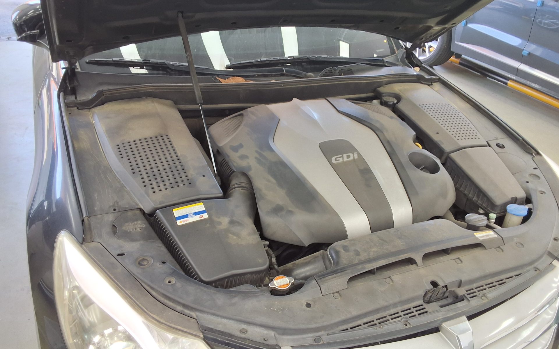 2012 - hyundai bh