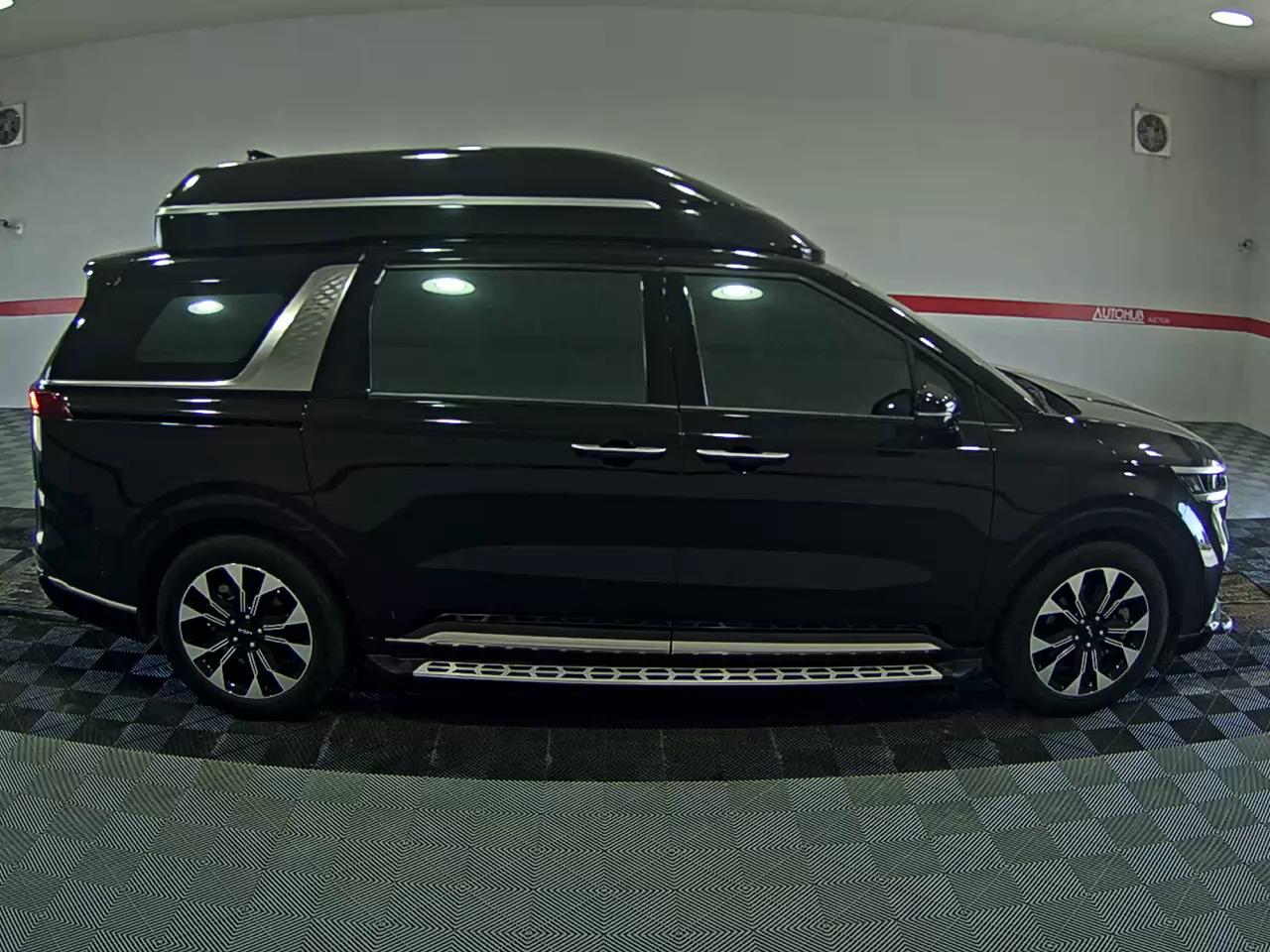 2022 - kia carnival