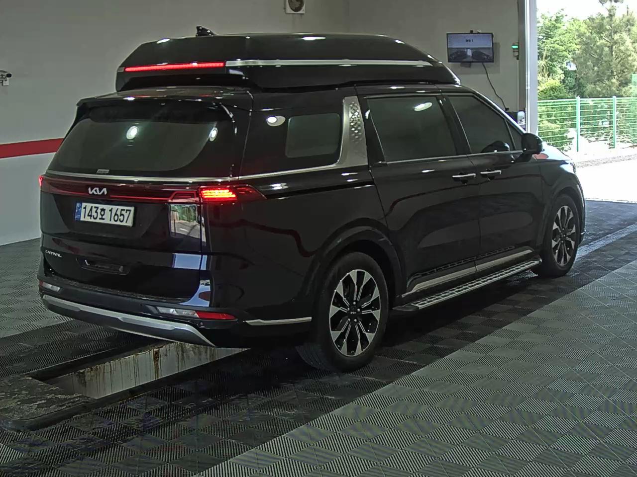 2022 - kia carnival