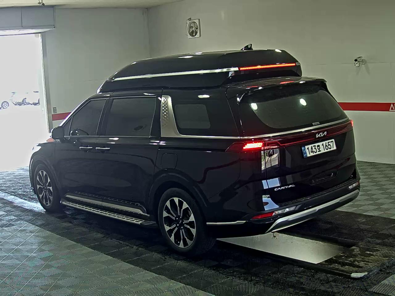 2022 - kia carnival