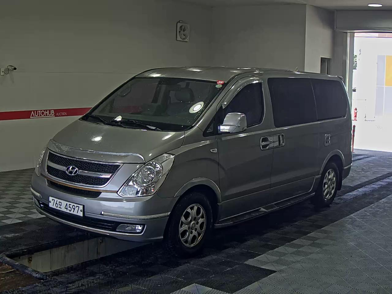 HYUNDAI GRAND STAREX CVX