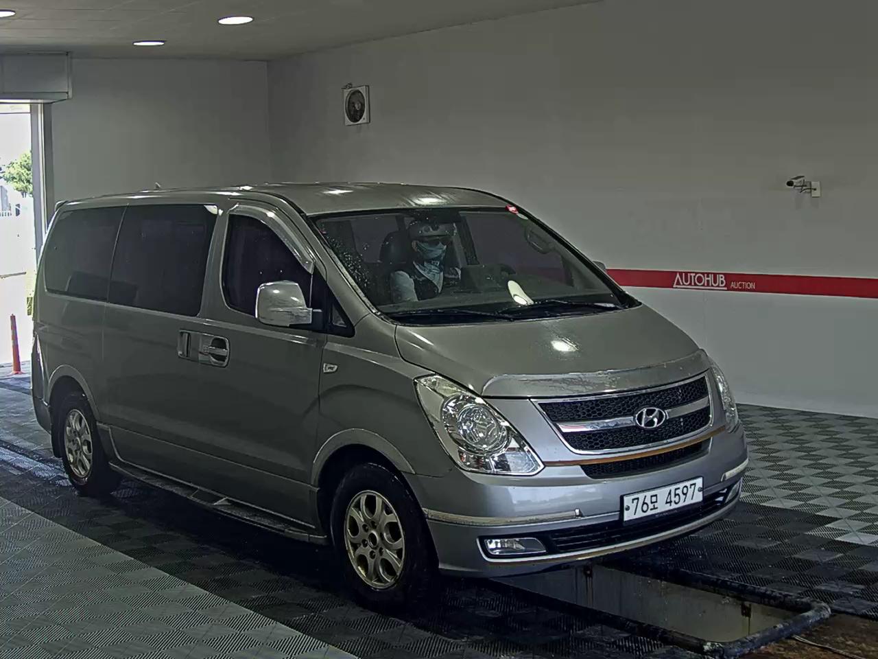 2013 - hyundai grand starex