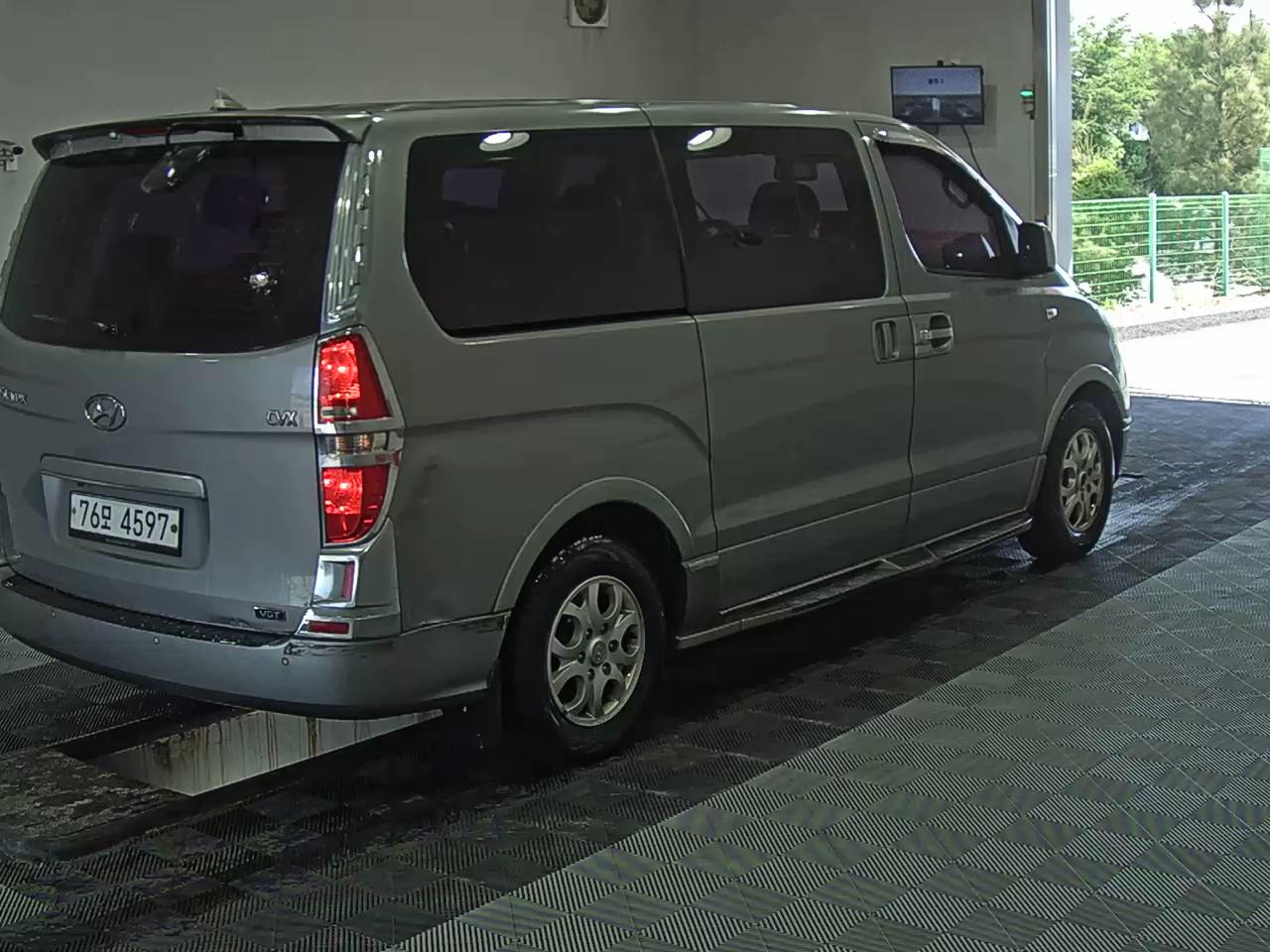2013 - hyundai grand starex