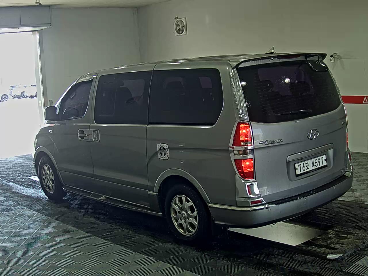 2013 - hyundai grand starex
