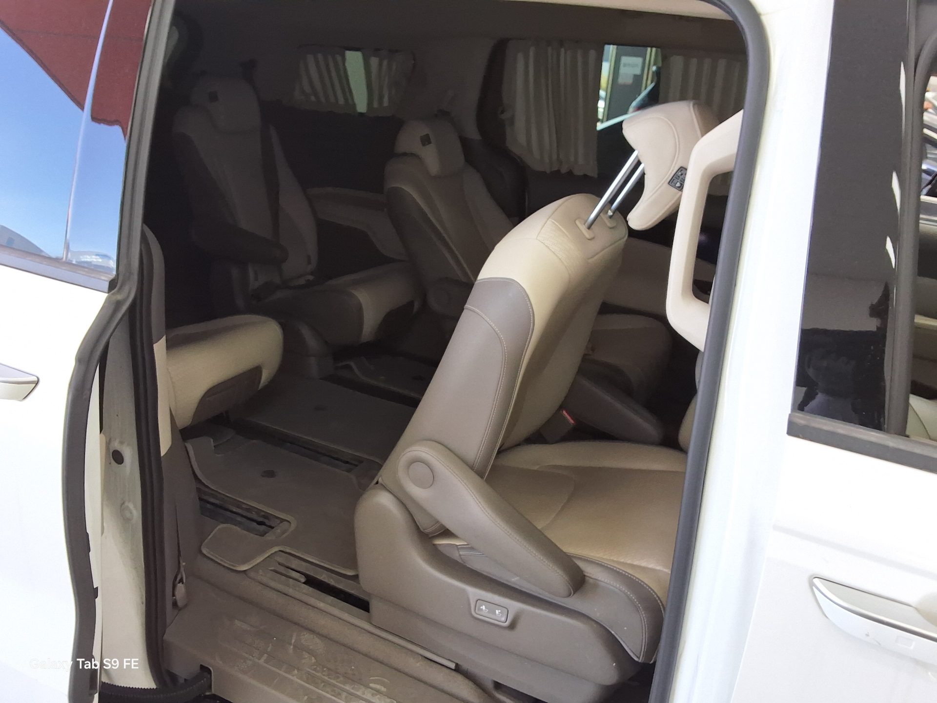 2021 - kia carnival
