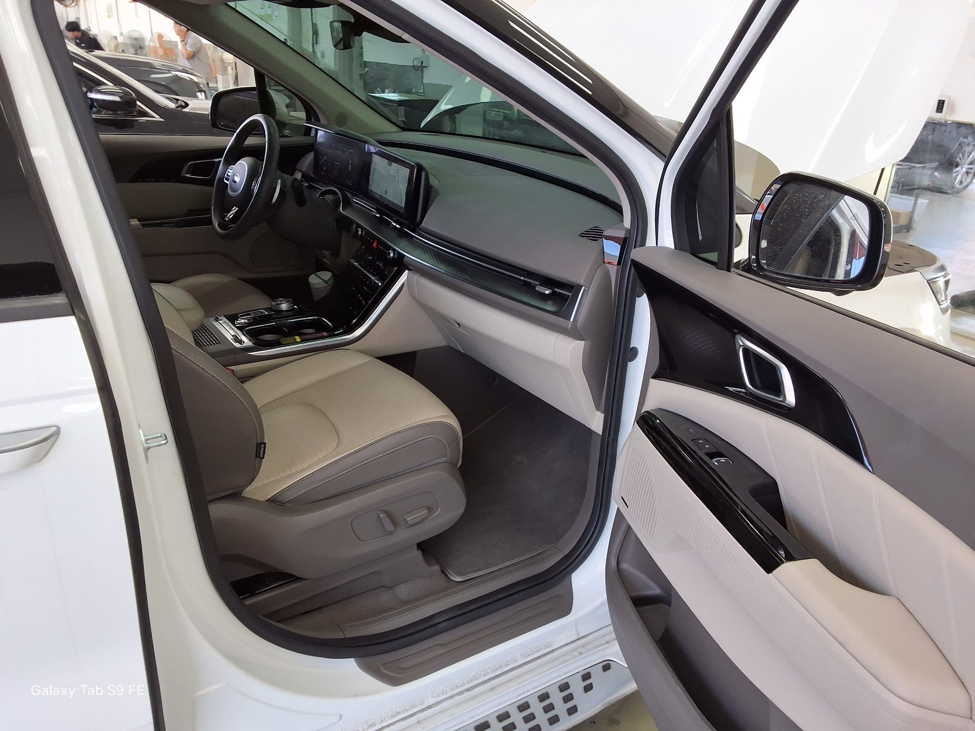 2021 - kia carnival