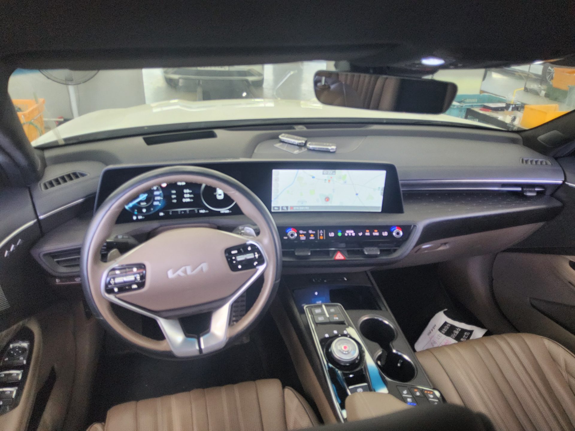 2023 - kia k8