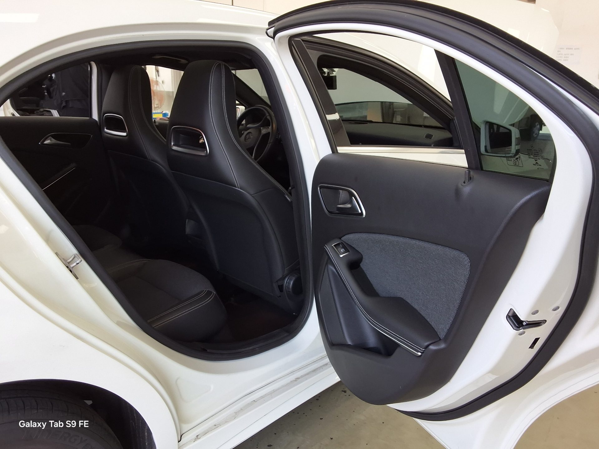 2014 - mercedes-benz a200