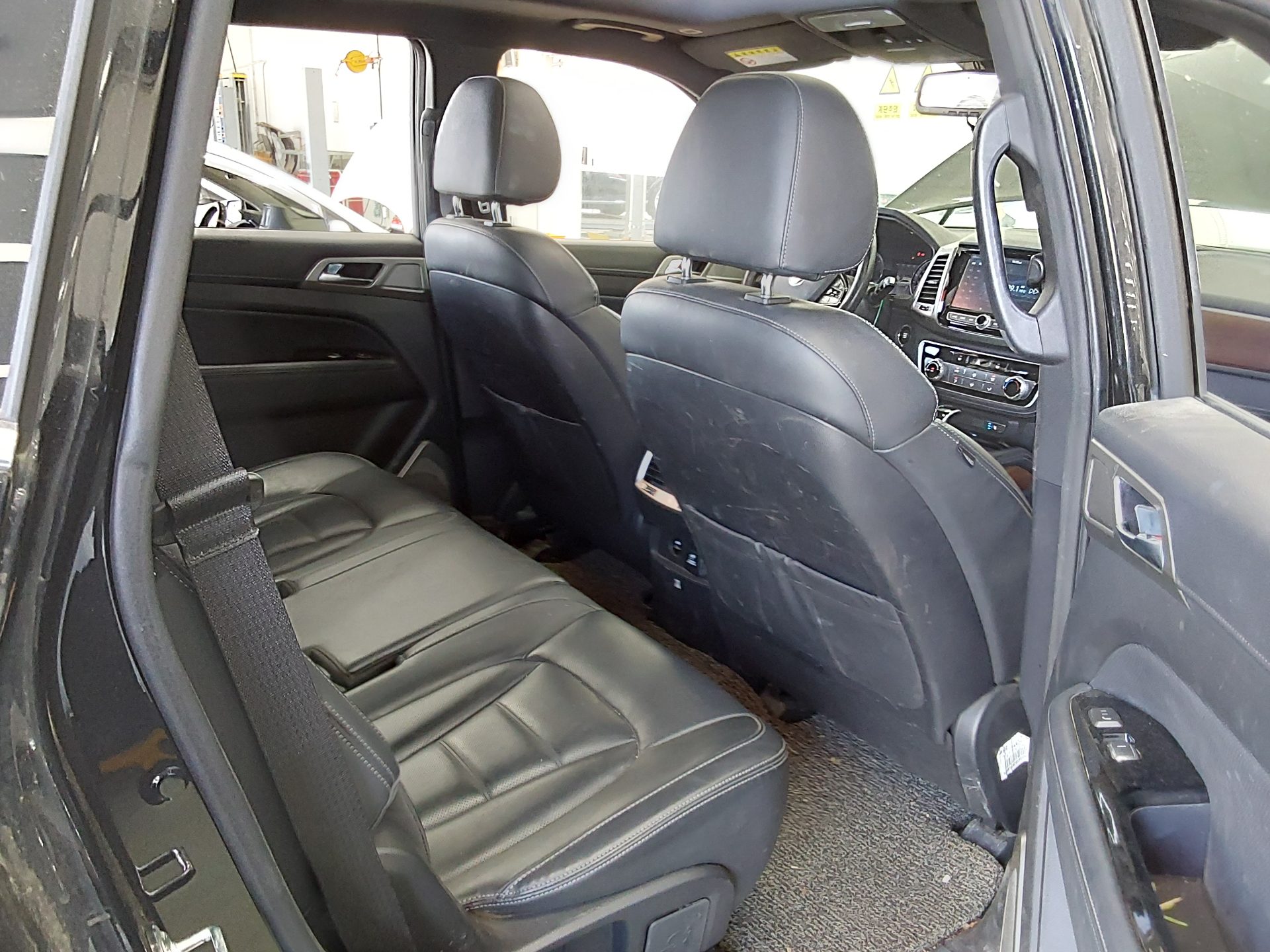 2018 - ssangyong rexton