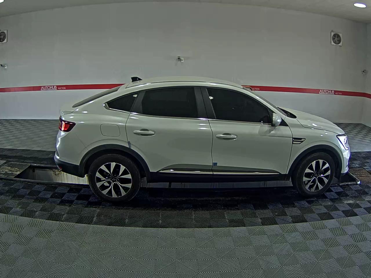 2022 - renault xm3