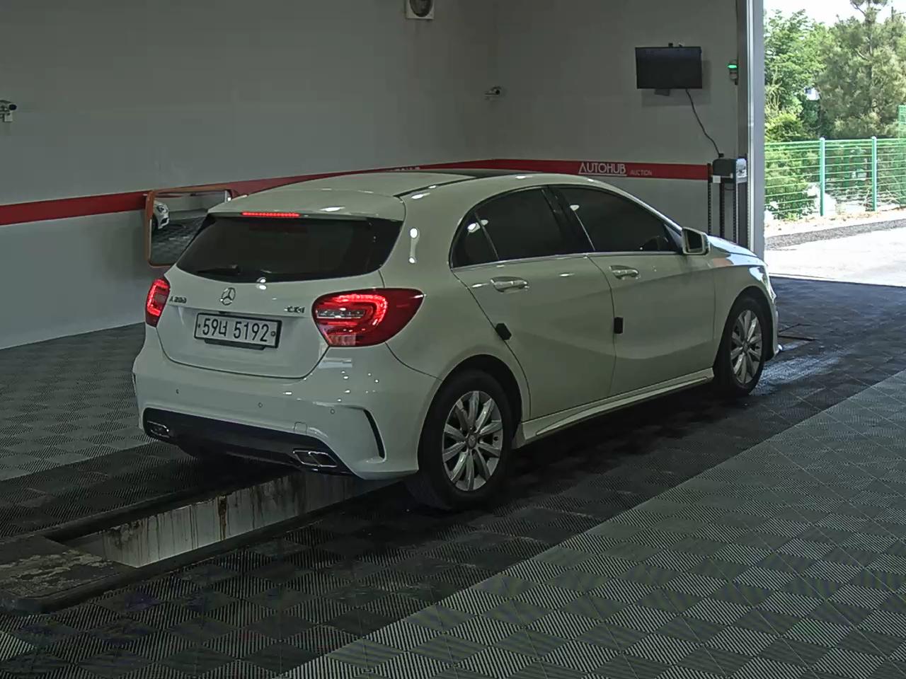 2014 - mercedes-benz a200