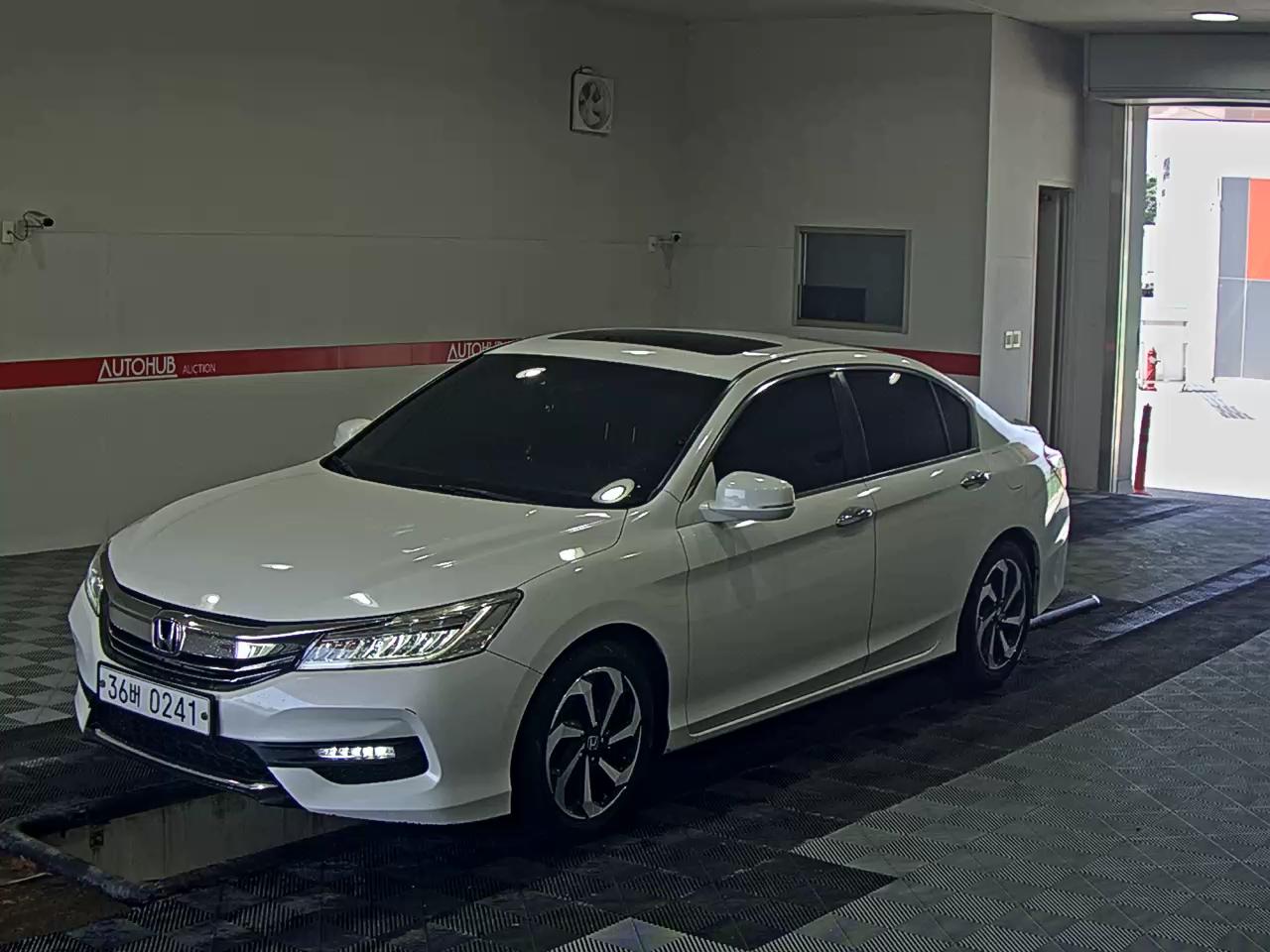 HONDA ACCORD (9TH GEN) EX-