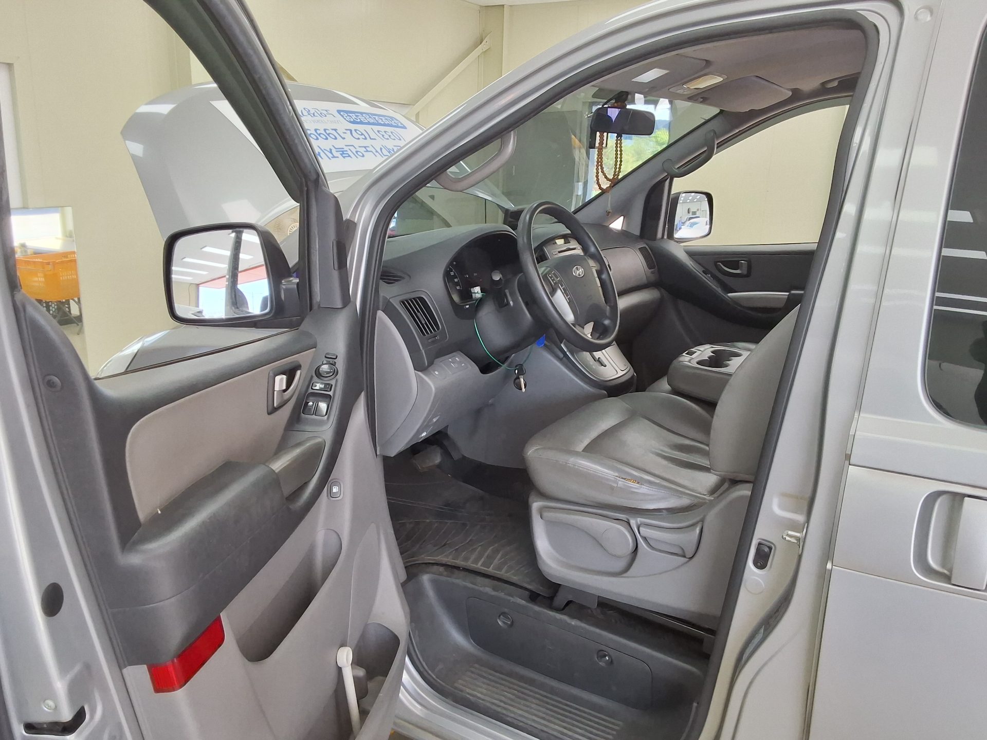 2014 - hyundai grand starex