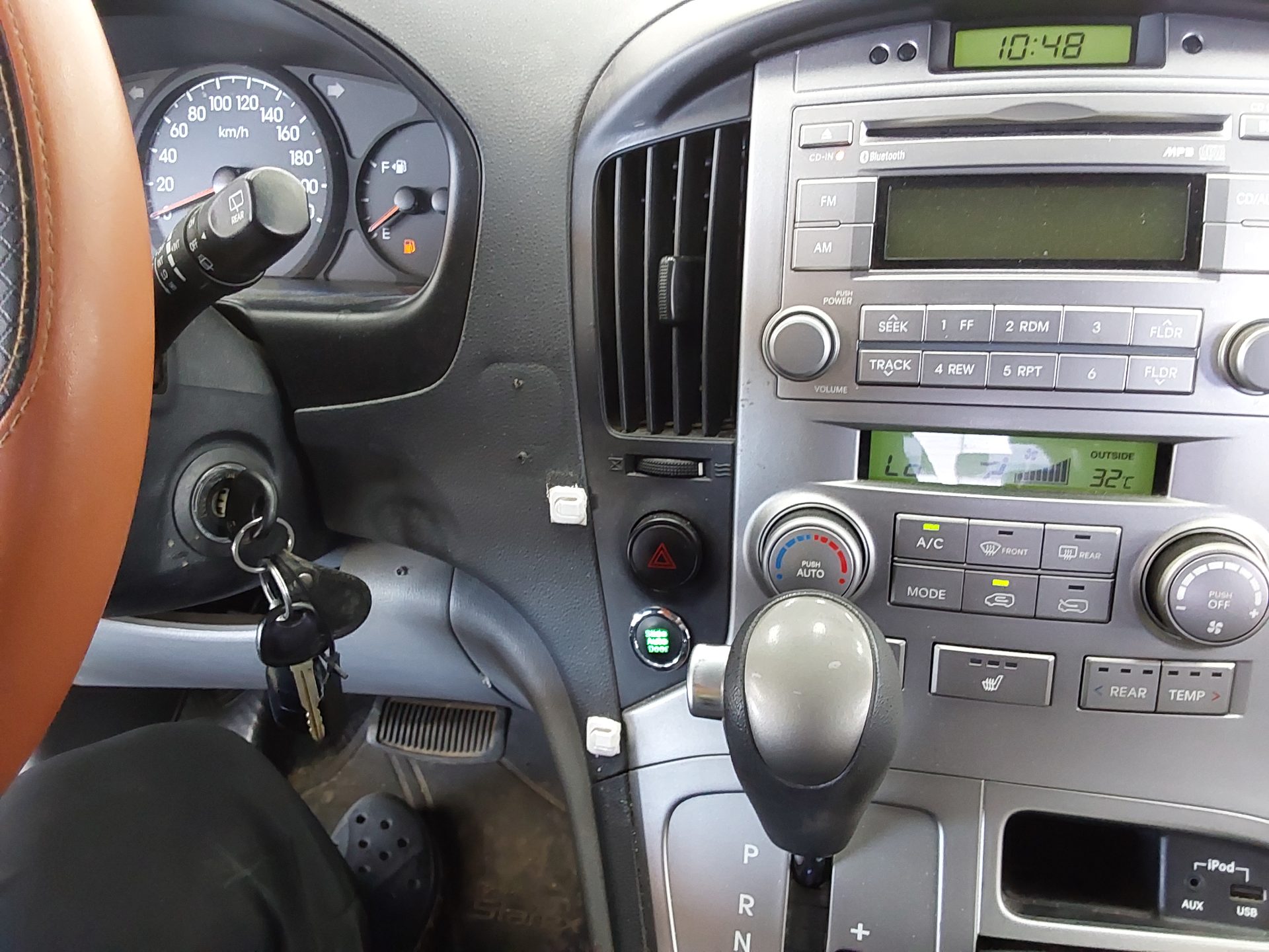2014 - hyundai grand starex