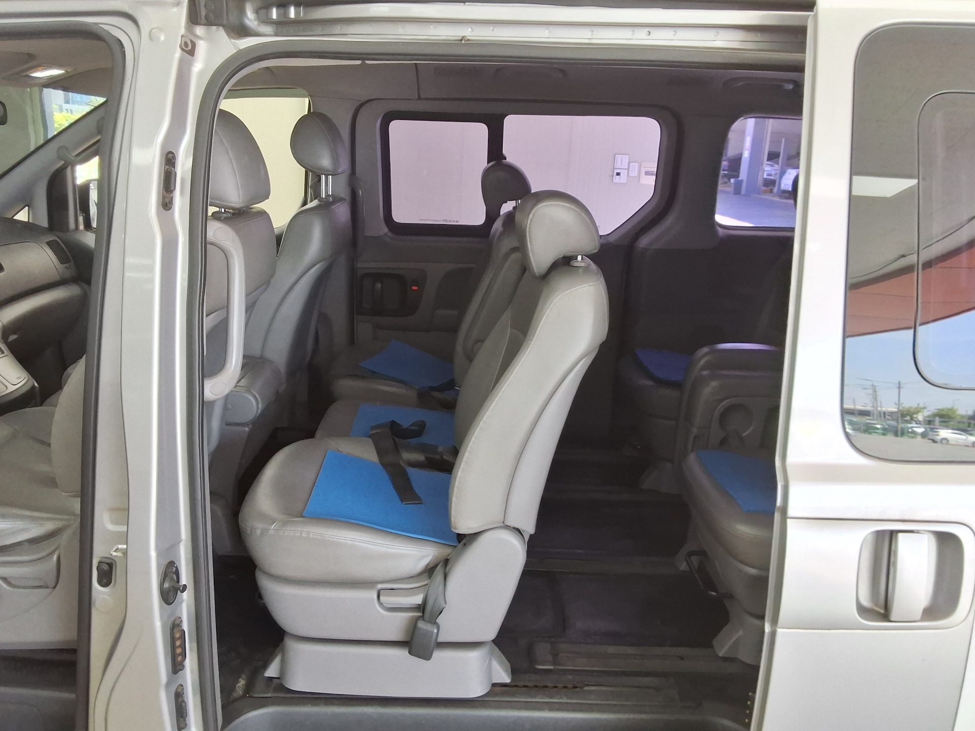 2014 - hyundai grand starex