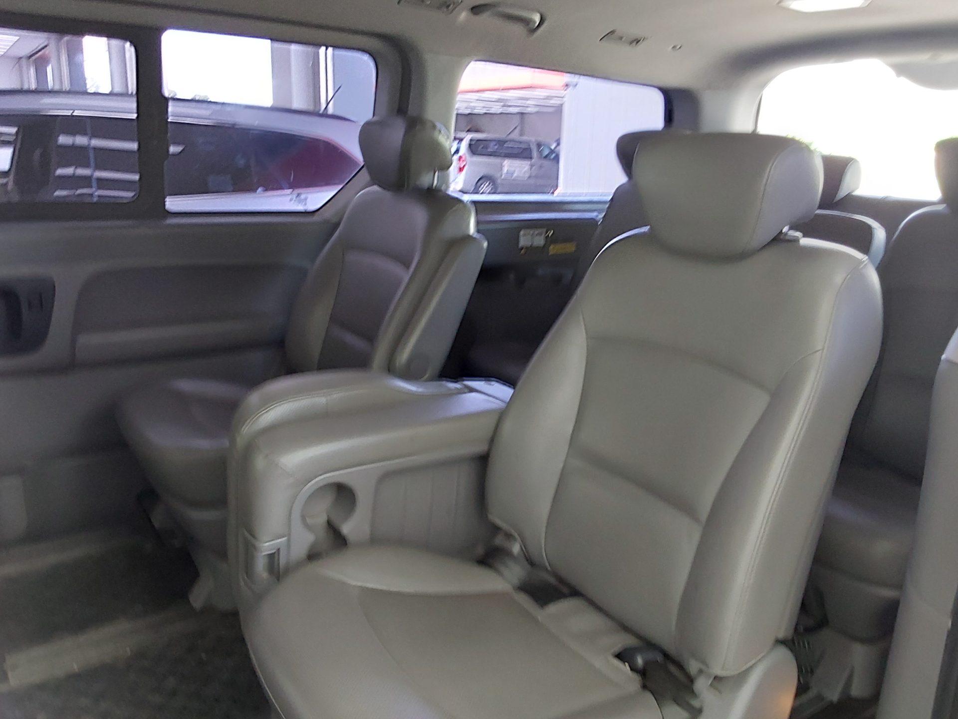 2014 - hyundai grand starex