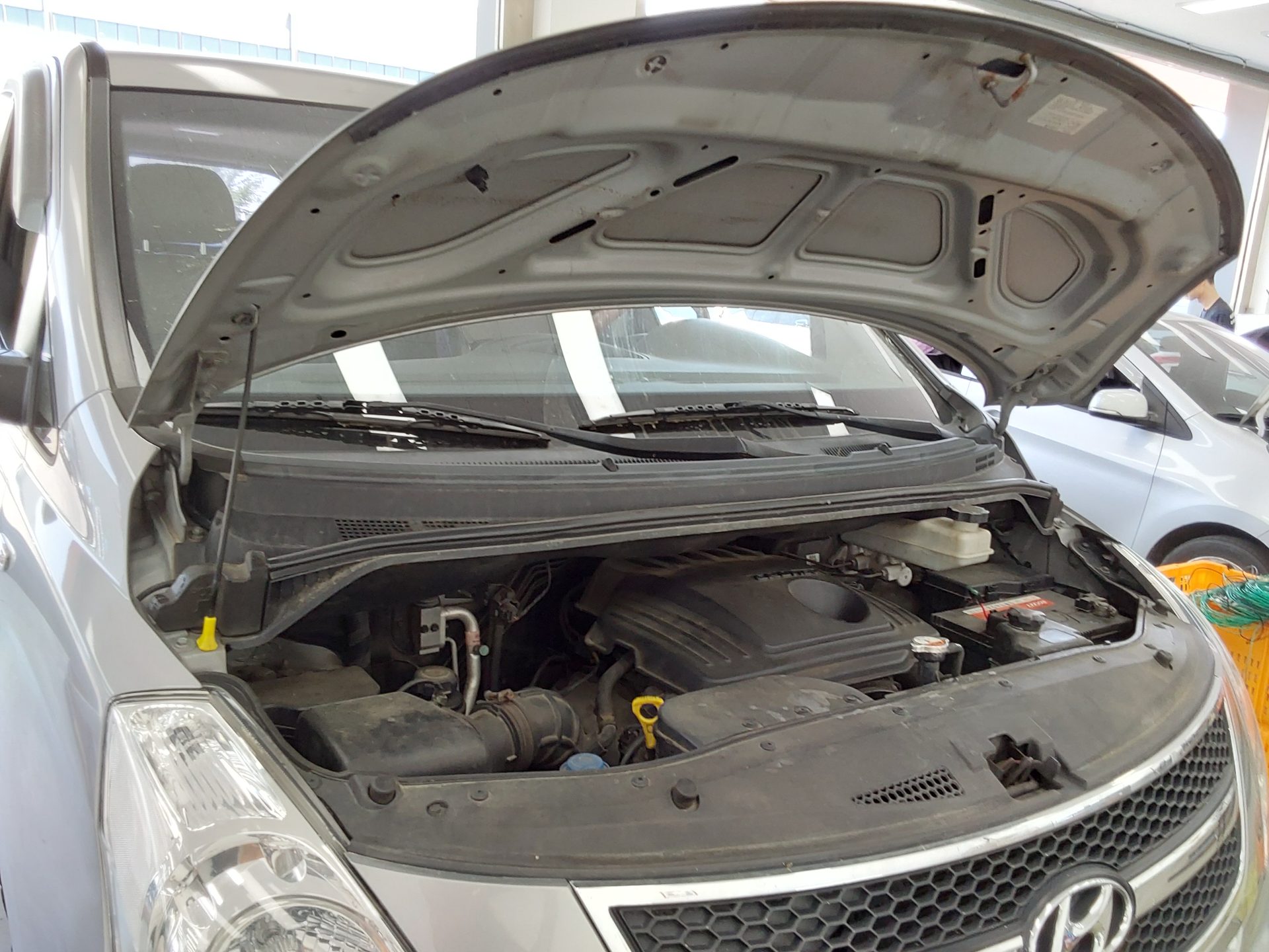 2014 - hyundai grand starex
