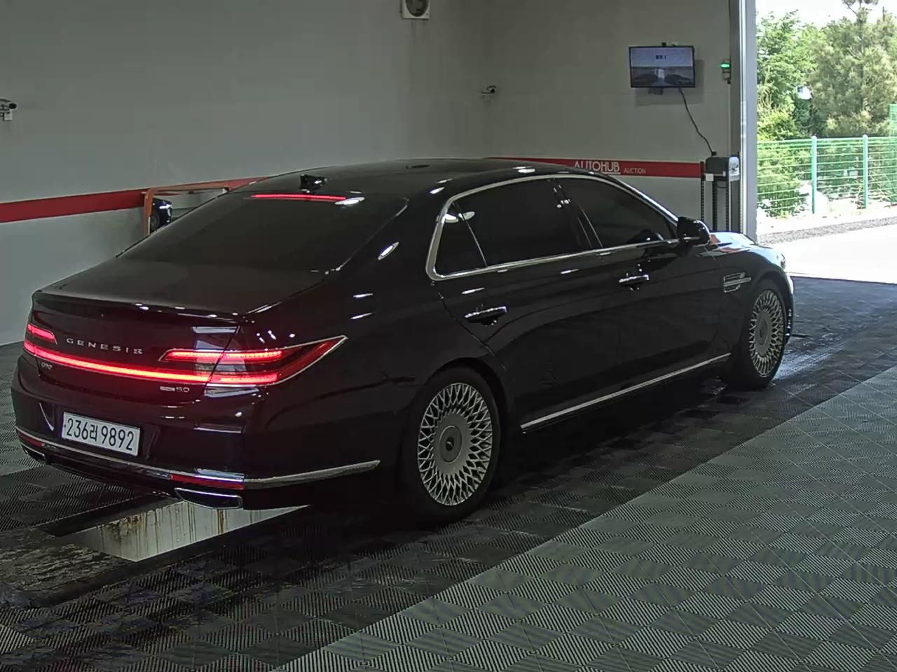 جينيسيس G90 - 4