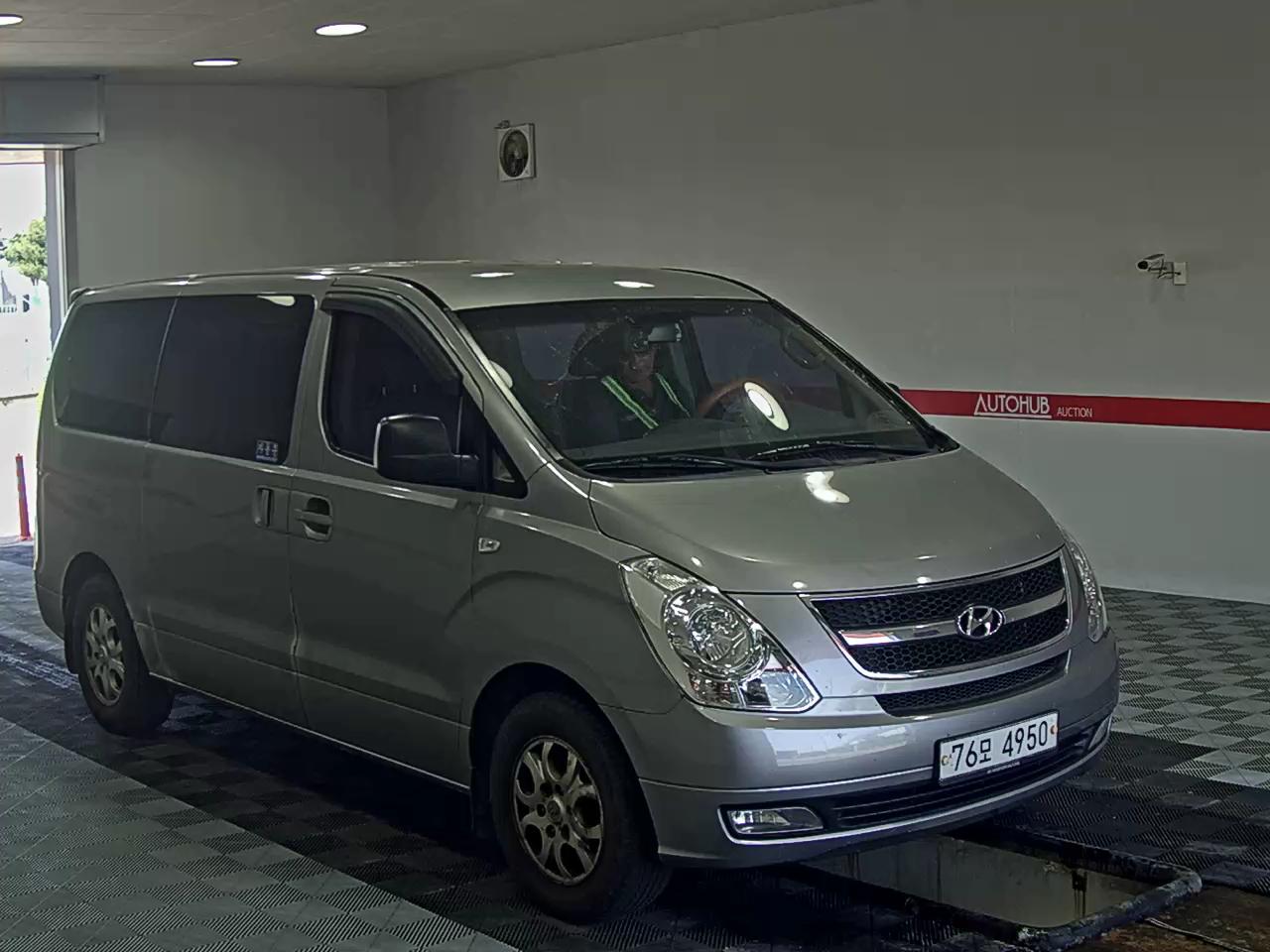 2014 - hyundai grand starex