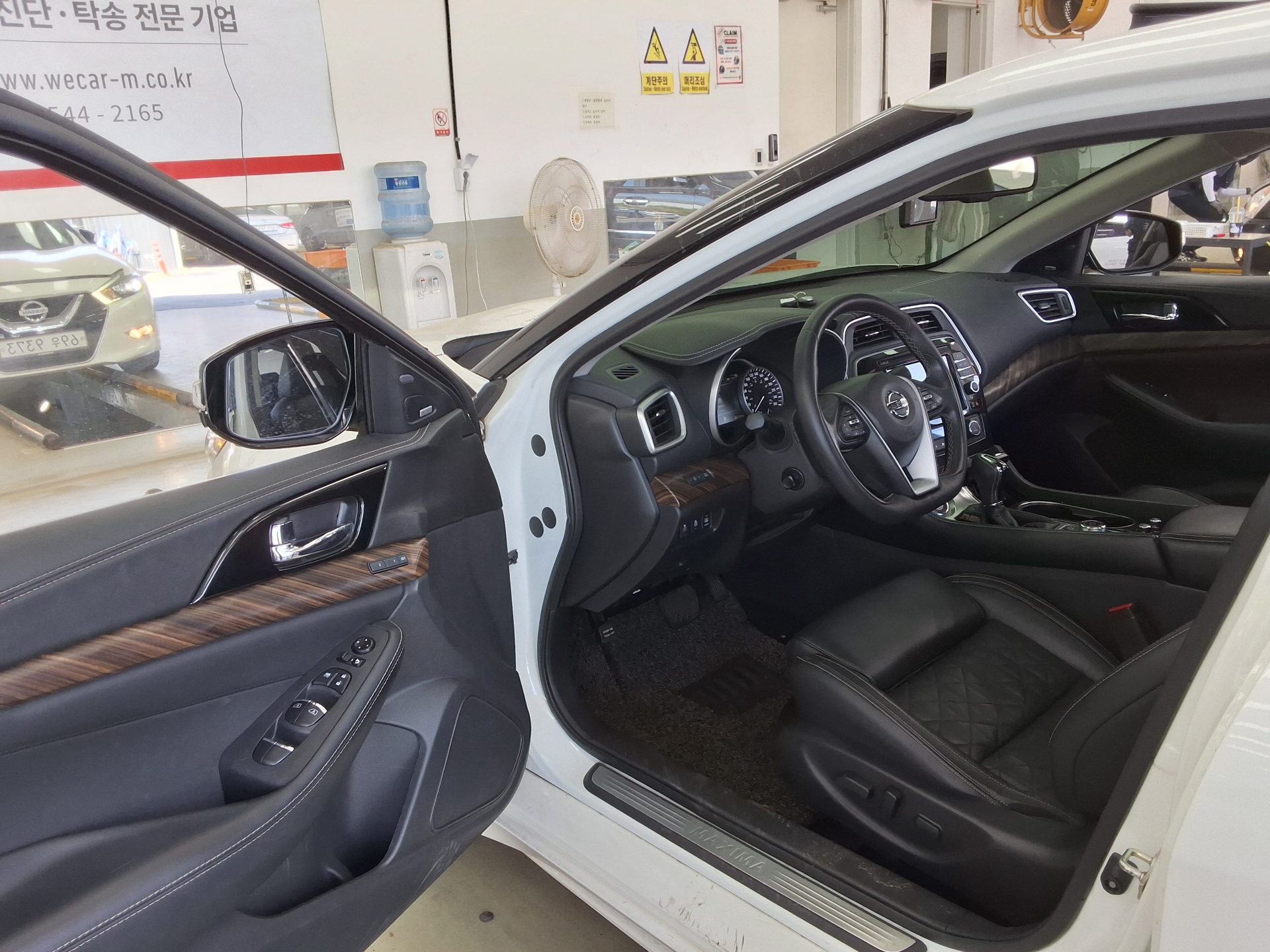 2017 - nissan maxima