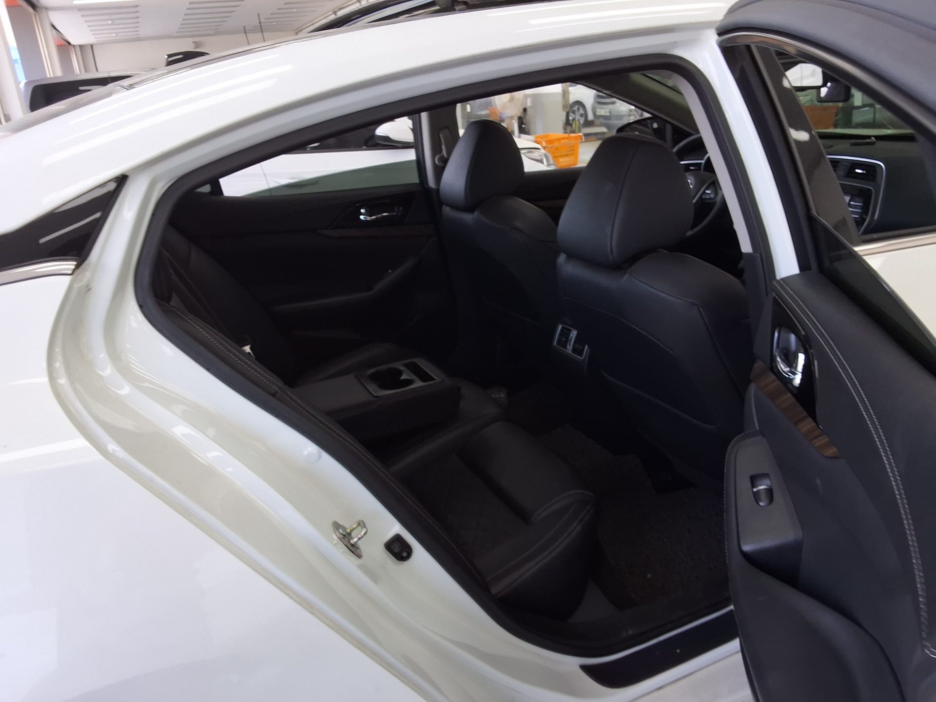 2017 - nissan maxima
