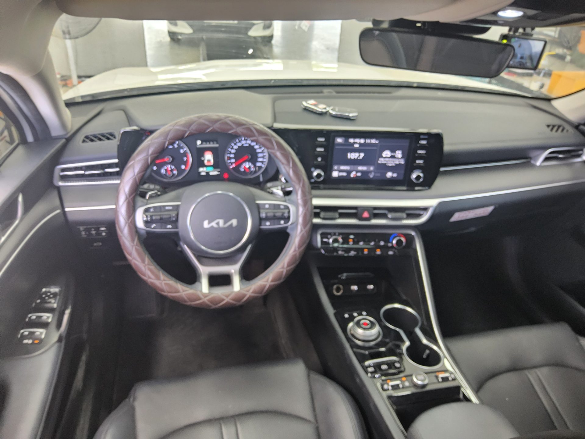 2023 - kia k5