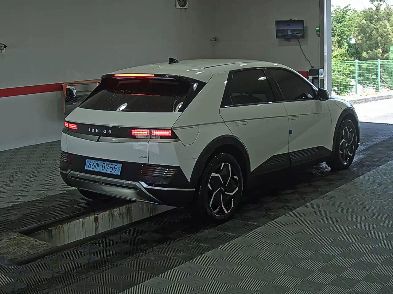 2023 - hyundai ioniq