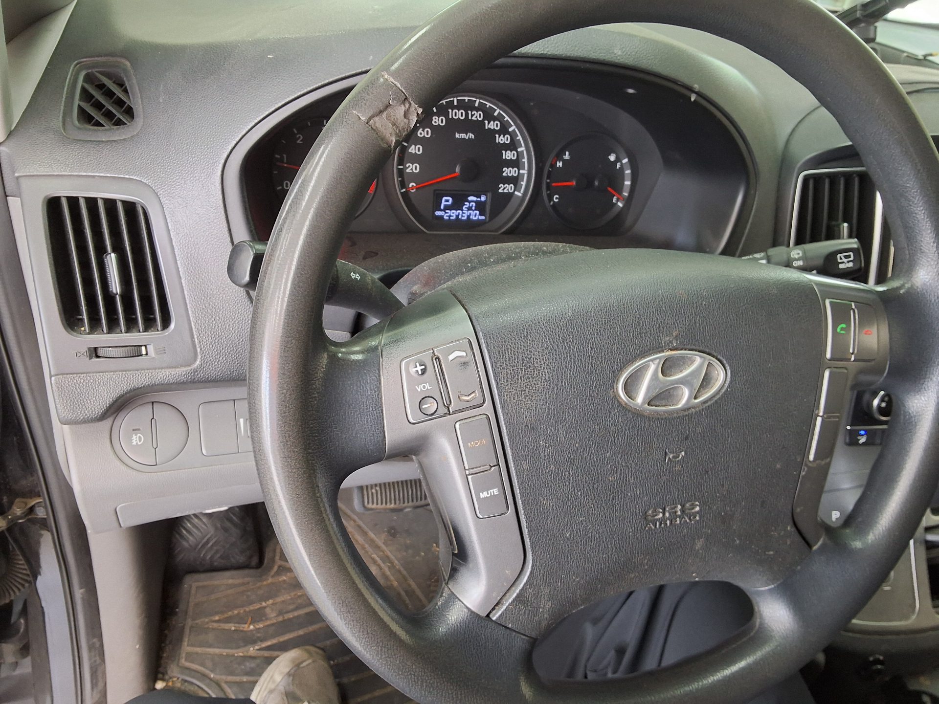 2017 - hyundai grand starex