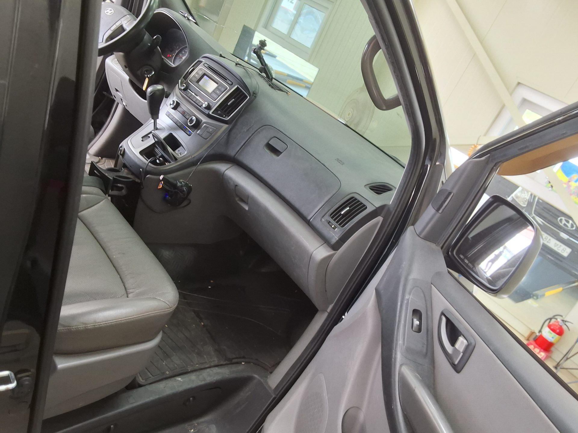 2017 - hyundai grand starex