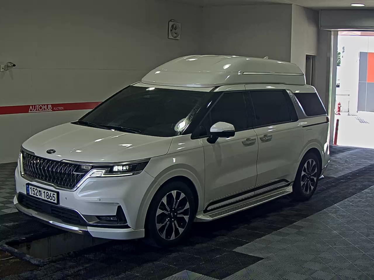 KIA CARNIVAL (KA4) -LIMOUSINE
