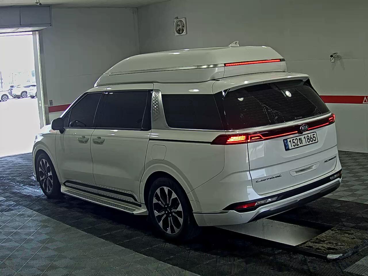2021 - kia carnival