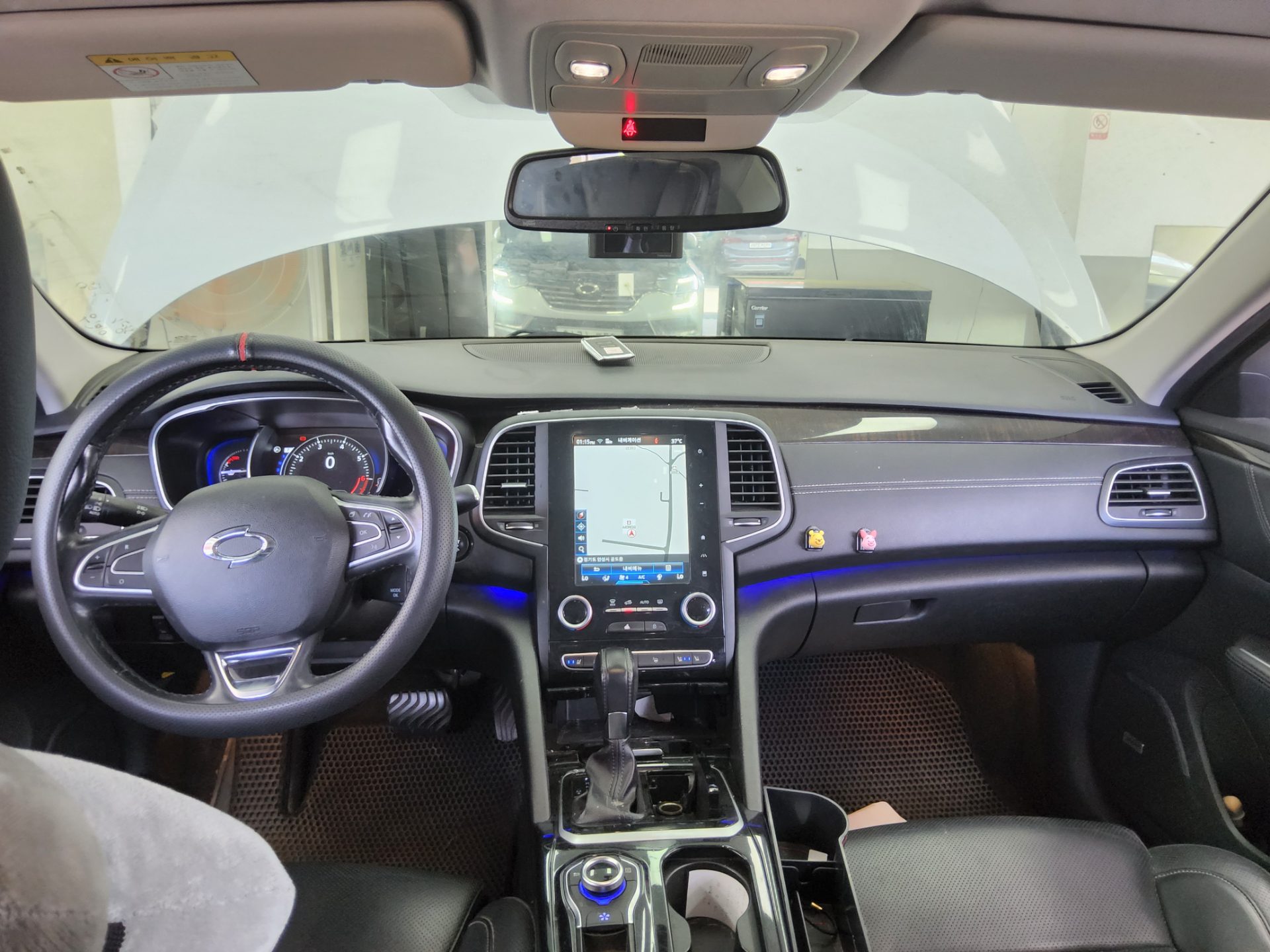 2017 - renault sm6